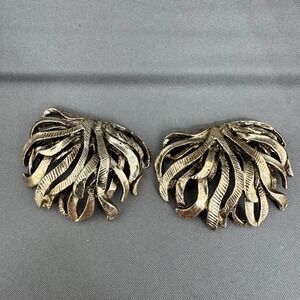 Vintage Musi Antique Gold Tone Textured Ribbon Fan Shoe Clips‎ Pair Art Deco MCM